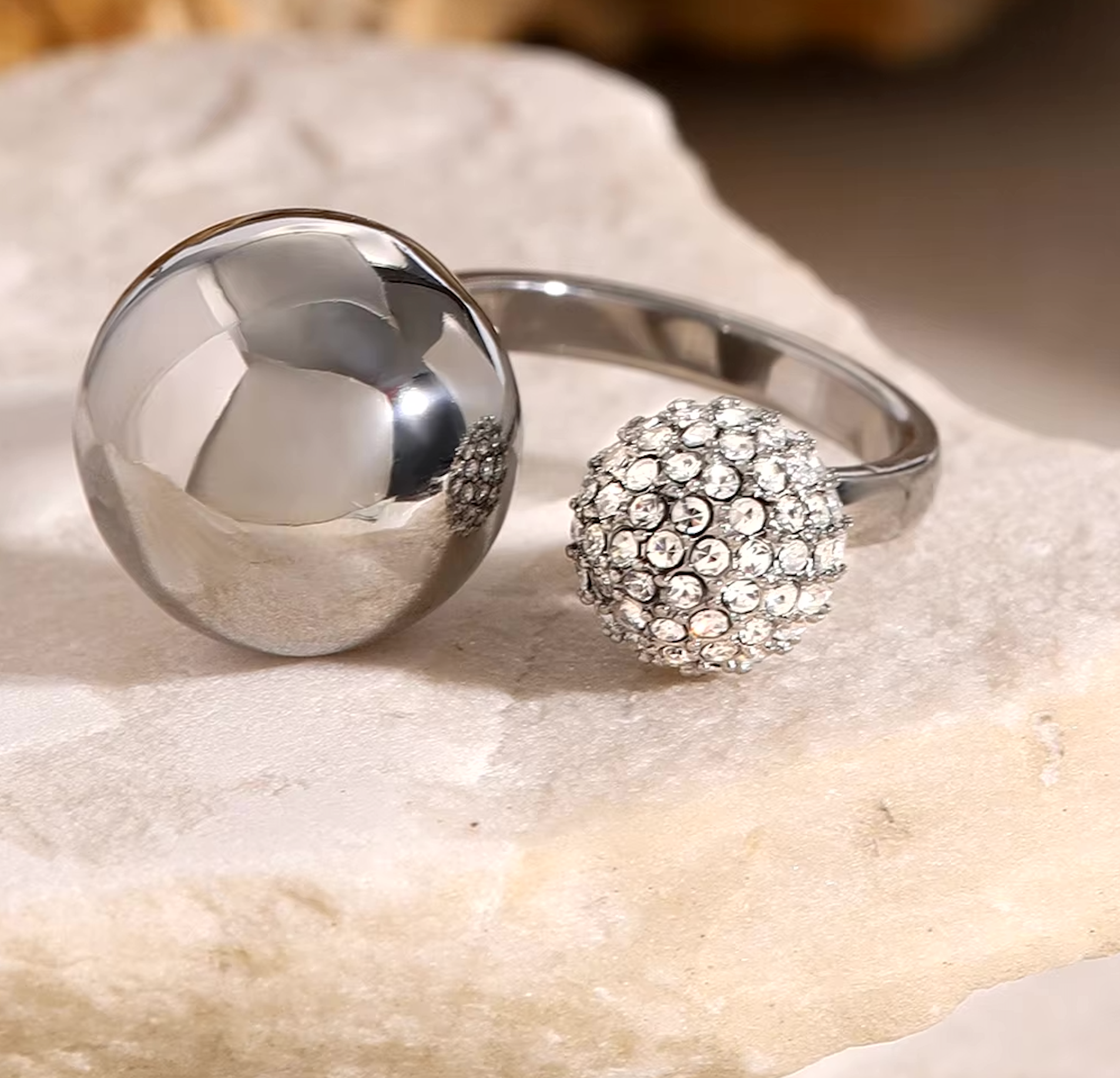 Open Sphere Asymmetric Double Ball Ring